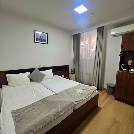 Mashtots Hotel Jerevan Eksteriør billede