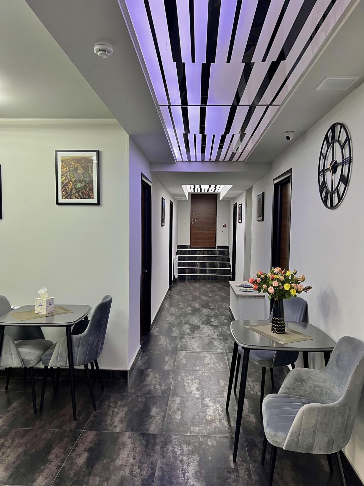 Mashtots Hotel Jerevan Eksteriør billede