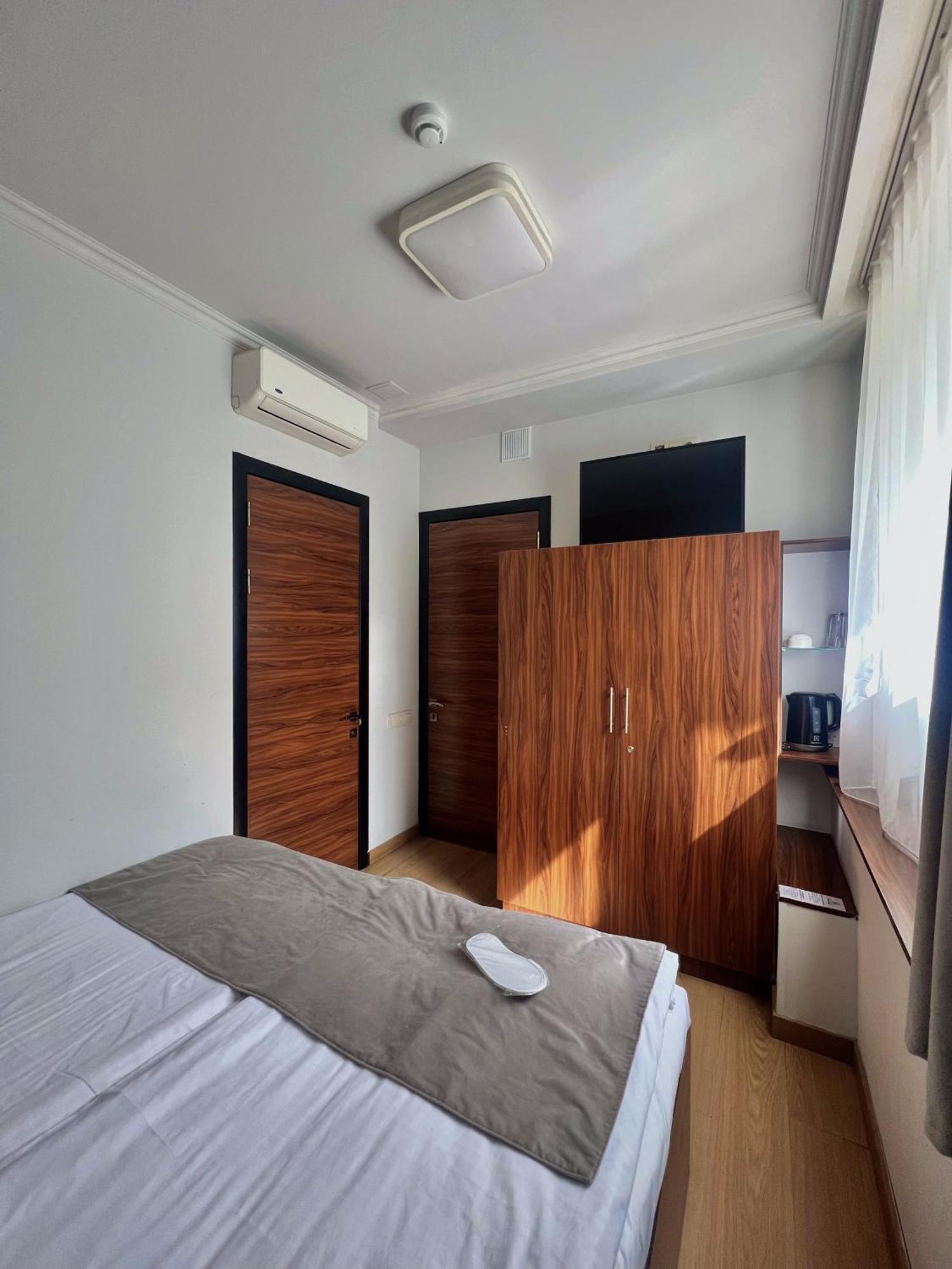 Mashtots Hotel Jerevan Eksteriør billede