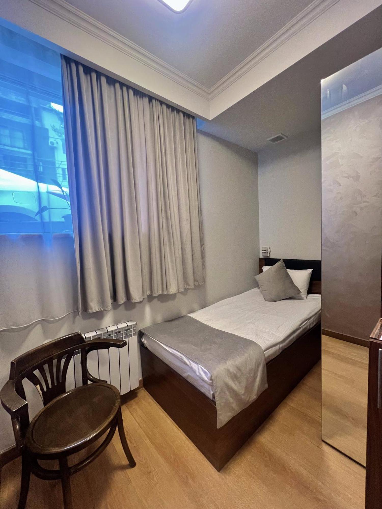 Mashtots Hotel Jerevan Eksteriør billede